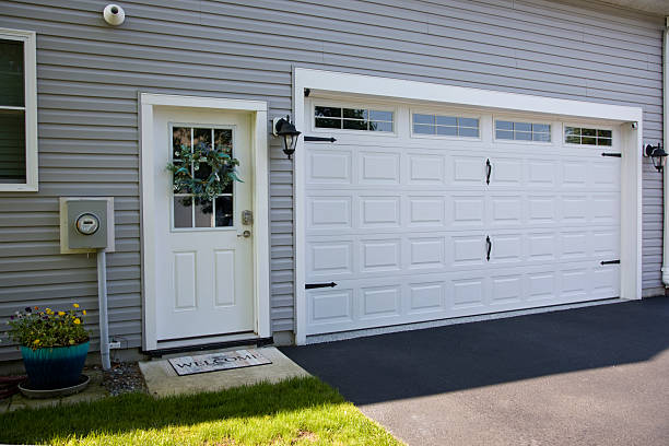 24/7 Emergency Garage Door Panel Replacement experts in Edneyville, NC